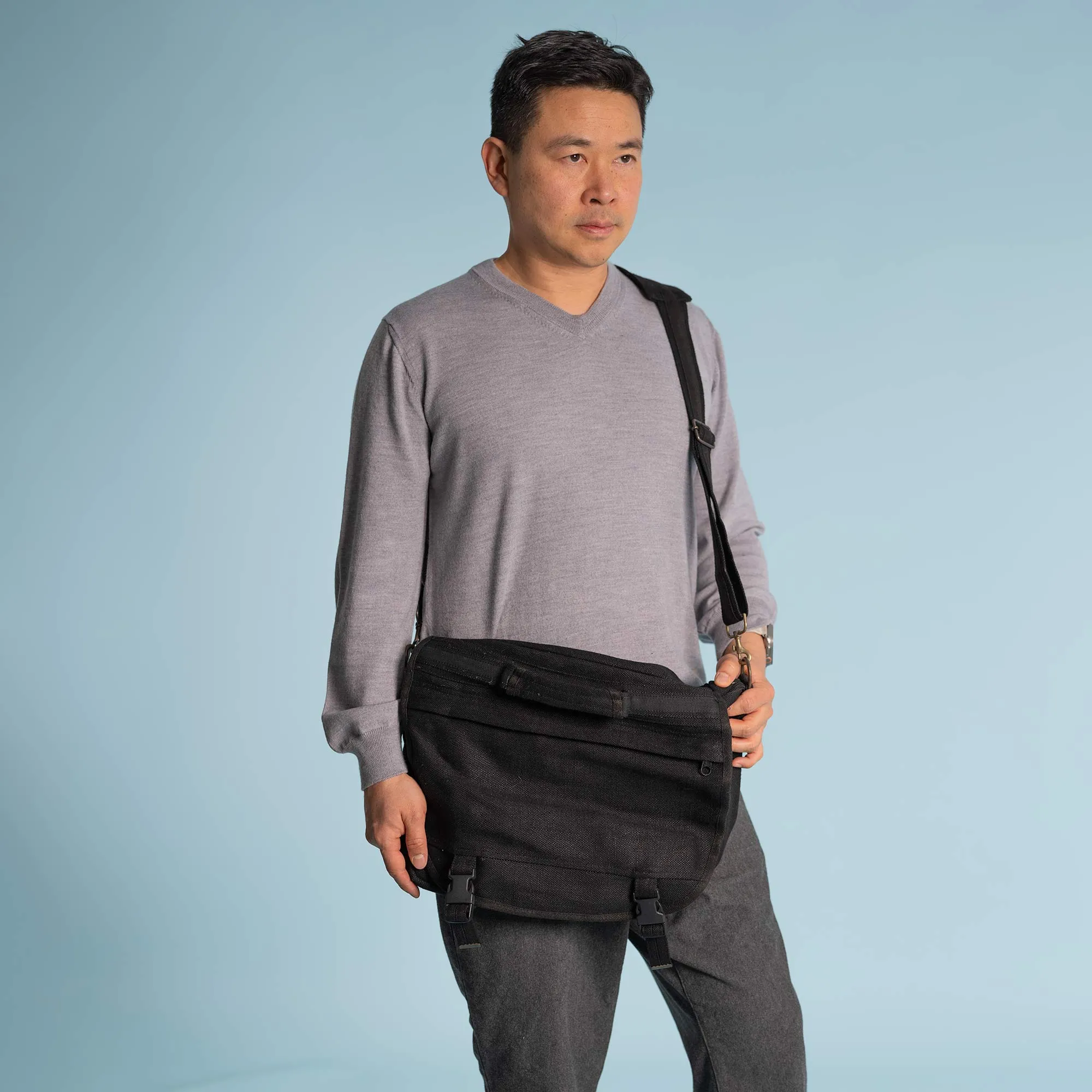 EVANSTON Deluxe Organic Hemp Messenger Courier Bag (With Handle & Shoulder Strap) (Closeout) (Final Sale)