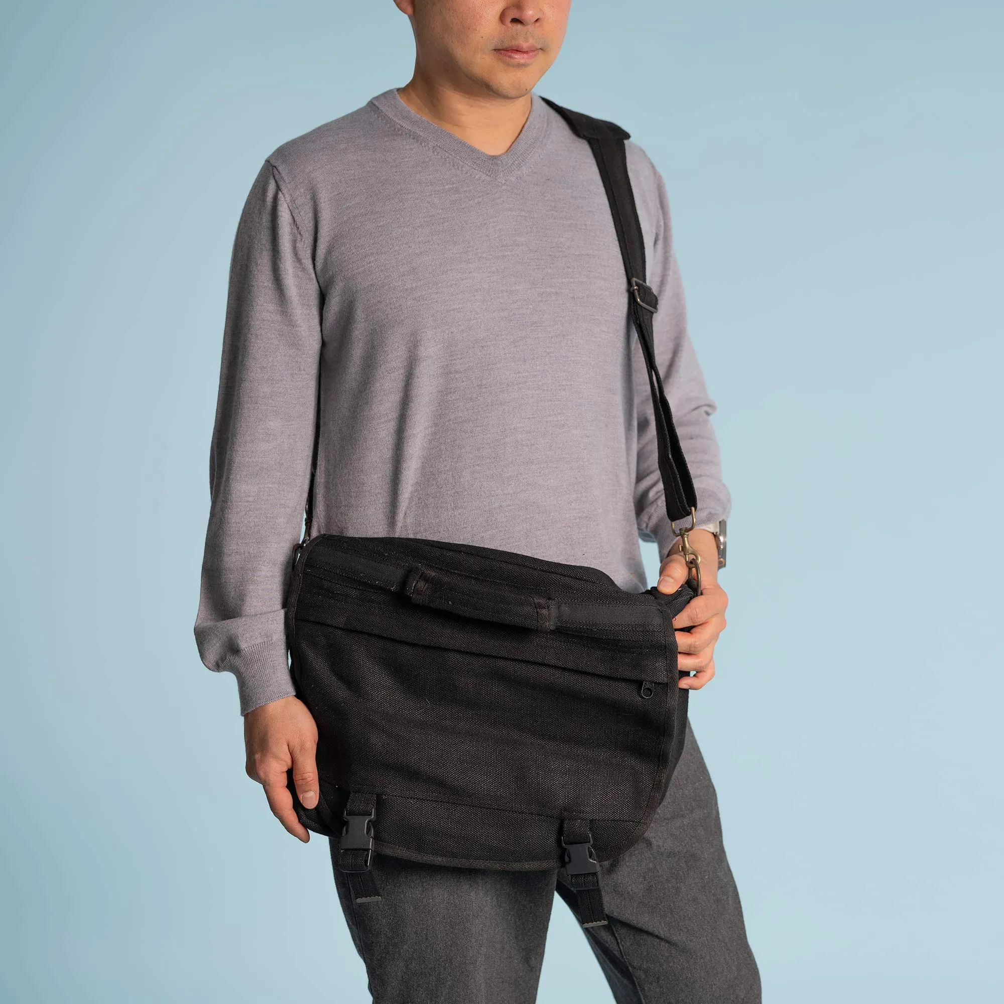 EVANSTON Deluxe Organic Hemp Messenger Courier Bag (With Handle & Shoulder Strap) (Closeout) (Final Sale)